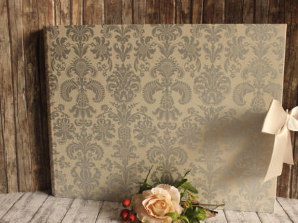 Leinenstoffbezug, Satinband, Stanzherz 340 x 100 x 260 mm, € 39,90